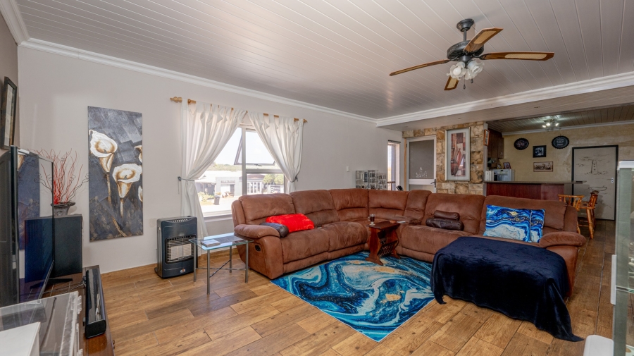 9 Bedroom Property for Sale in Struisbaai Western Cape